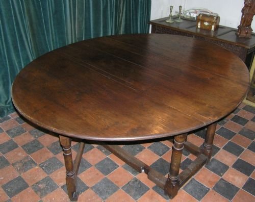 18th Cent Style Oak Gate Leg Table